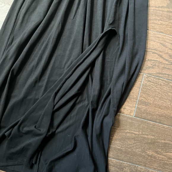 All black sleeveless maxi dress - Picture 2 of 3